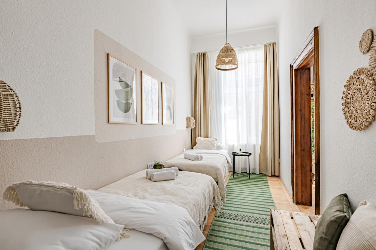 Blue Peace Downtown Apartment Budapest Exterior foto